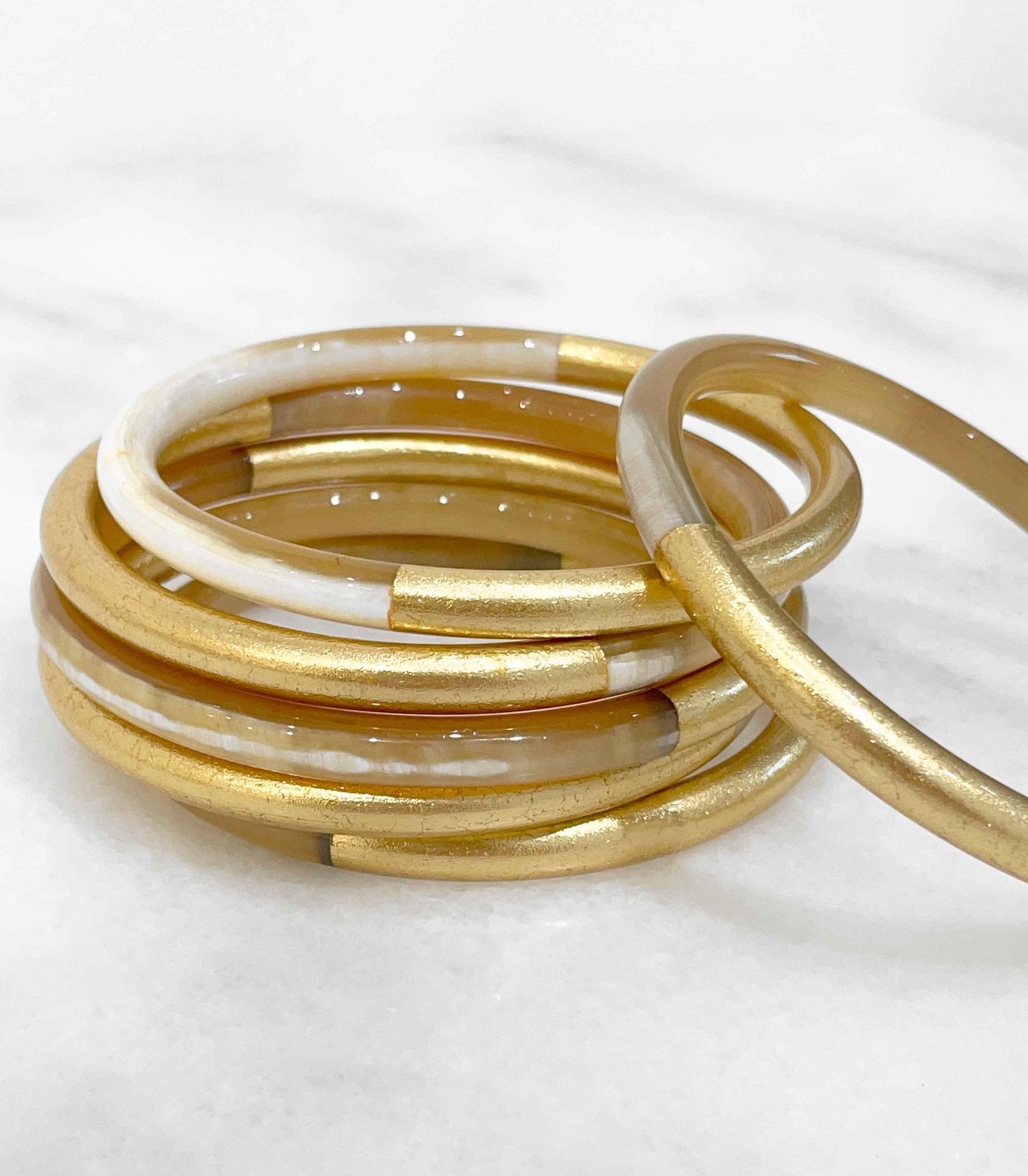 Bracelet corne véritable avec feuilles d'or - Actuel Diffusion