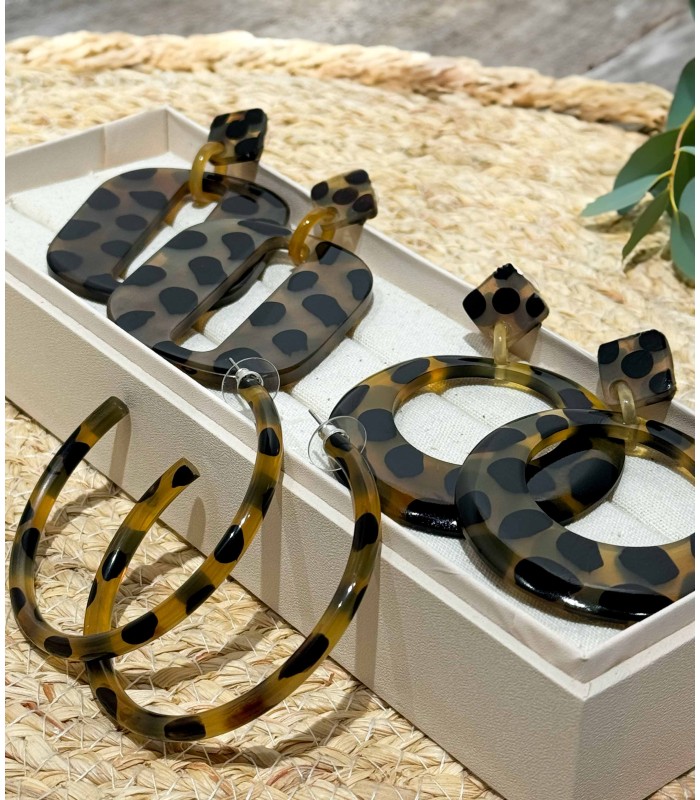 Boucles d'oreilles en corne véritable - léopard - Actuel Diffusion - Grossiste et créateur de bijoux