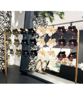 Boucles d’oreilles fleurs pendantes plaqué or 16K – Vente en gros