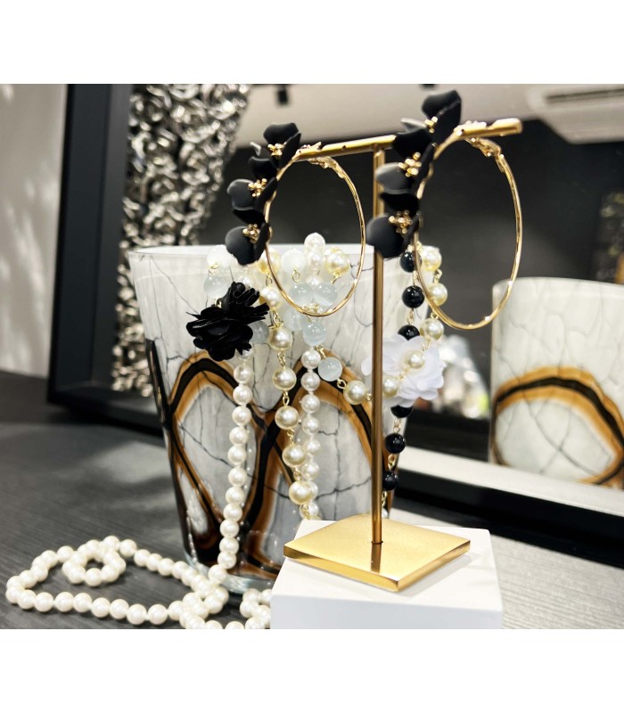 Boucles d’oreilles créoles triple fleurs laqué or 16K  – Vente en gros